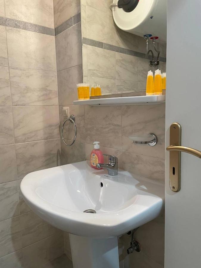 Gm Apartments Толон Экстерьер фото